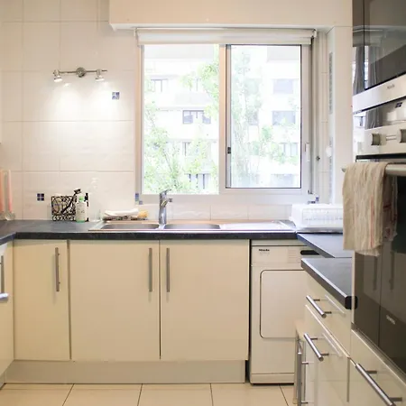 Spacious Family With Balcony Apartment *